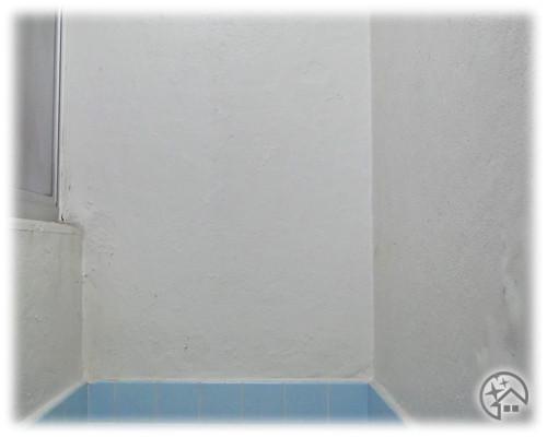 アパートの風呂場全体に発生した黒カビをカビ取り侍で殺菌・落とす_after